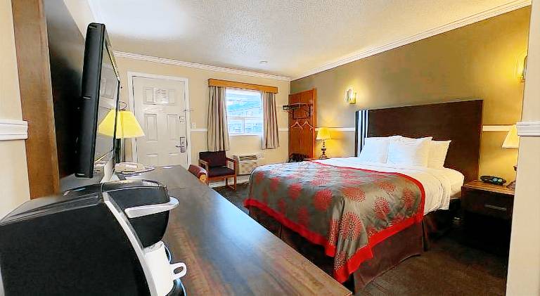 Grand Forks Inn — photo 2