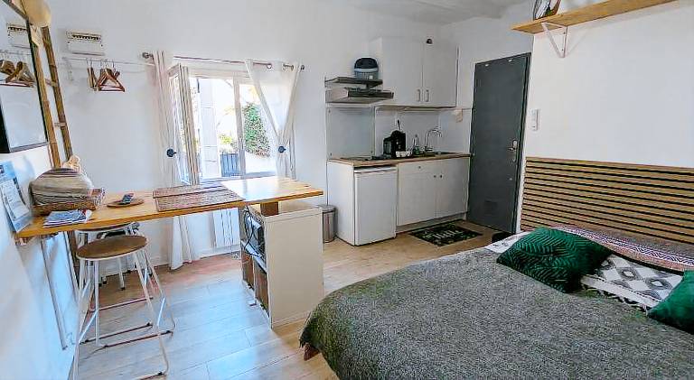 Charming holiday apartment | Next to the beach | Pet-friendly in Bandol