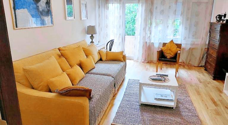 Apartment with 2 rooms for 4 persons in Split