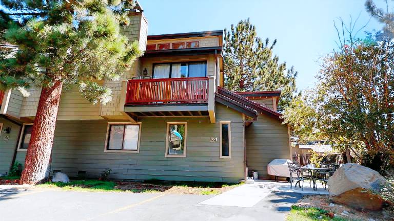 Fully equipped nice condo with sauna, pool & BBQ | Pets are welcome — photo 2