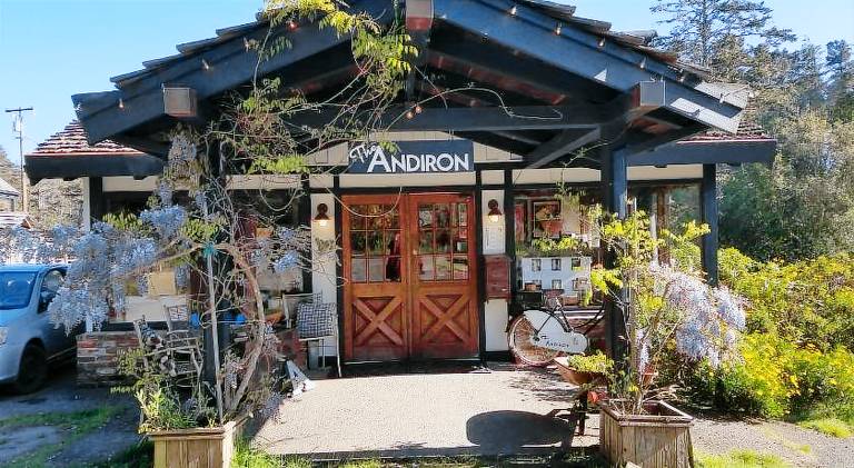 The Andiron Seaside Inn & Cabins in Little River, CA