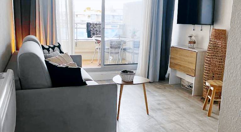 Apartment with 1 room for 4 persons — photo 2