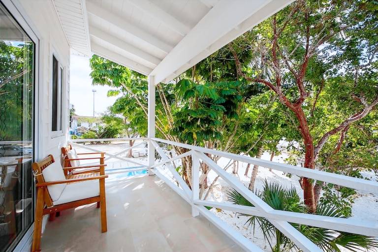 Condo Governor's Harbour