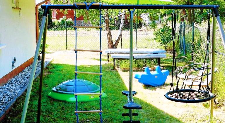 Lodge with terrace, garden & barbeque | Pets allowed — photo 4