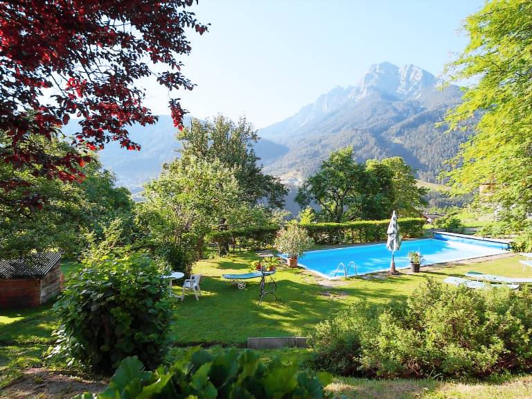 Holiday apartment with pool & sauna | Pets are welcome in Fulpmes