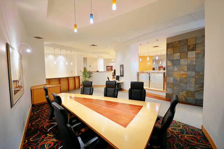 IHOTEL & Conference Centre Red Deer — photo 4