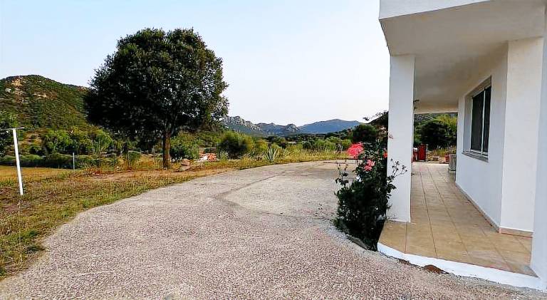 Beautiful holiday apartment with BBQ, yard & patio | Pets are welcome — photo 3