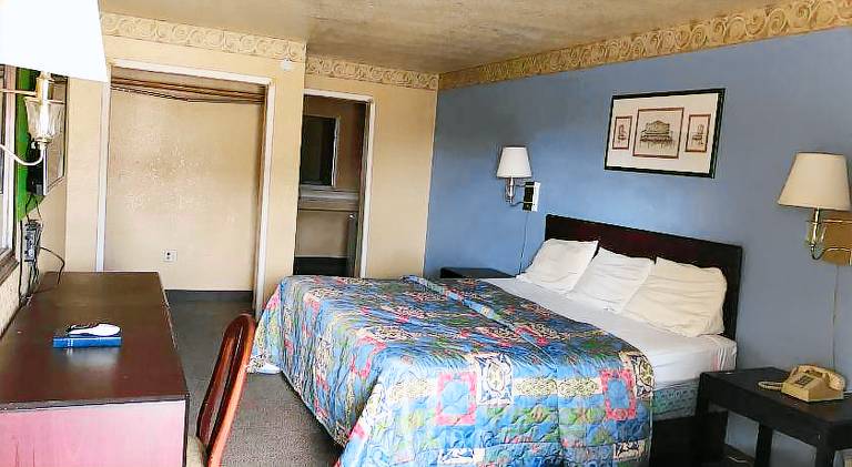 Deluxe Inn Kilgore — photo 3
