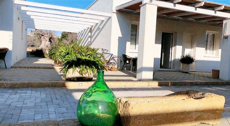 Vacation home with barbeque & garden — photo 5