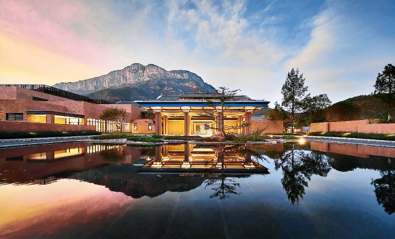 Hotel Indigo Lugu Lake By IHG in Lijiang
