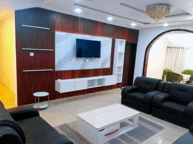 Rotzy Residences Adefowope Home Away From Home