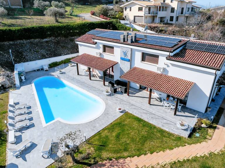 Ferienwohnung in Silvi, Montagnola für max. 4 Personen Ferienwohnung in Silvi, Montagnola für max. 4 Personen