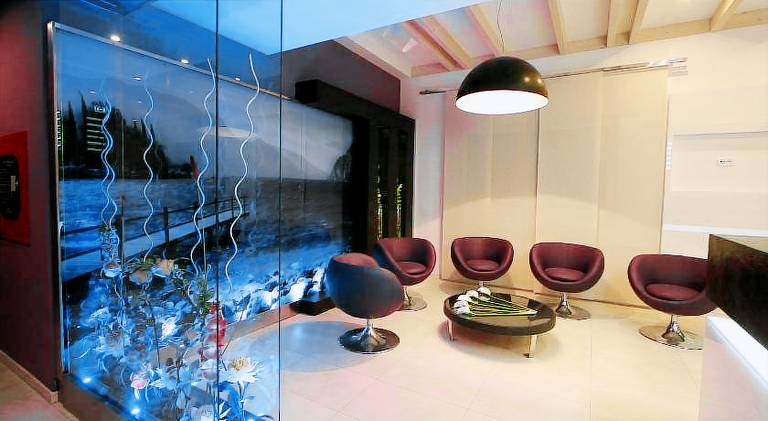 Serviced apartment with garden, jacuzzi & pool | Perfect for remote work | Dogs allowed — photo 4
