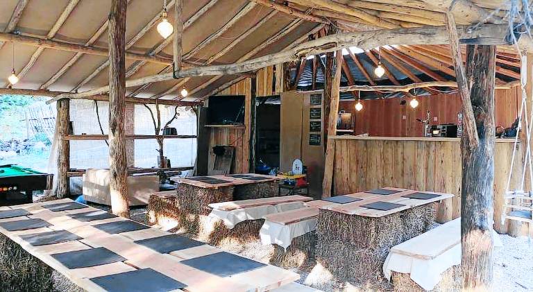 Lovely tent with hot tub | Pets are welcome — photo 3