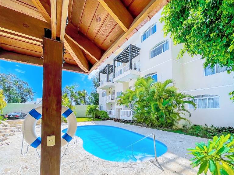 Cute apartment only steps from the beach