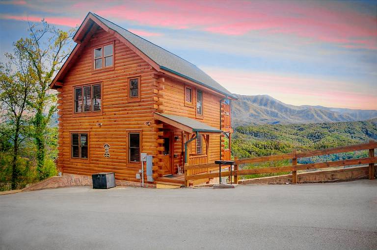 Cabin with pool, grill & sauna | Mountain view | Good for workation — photo 3