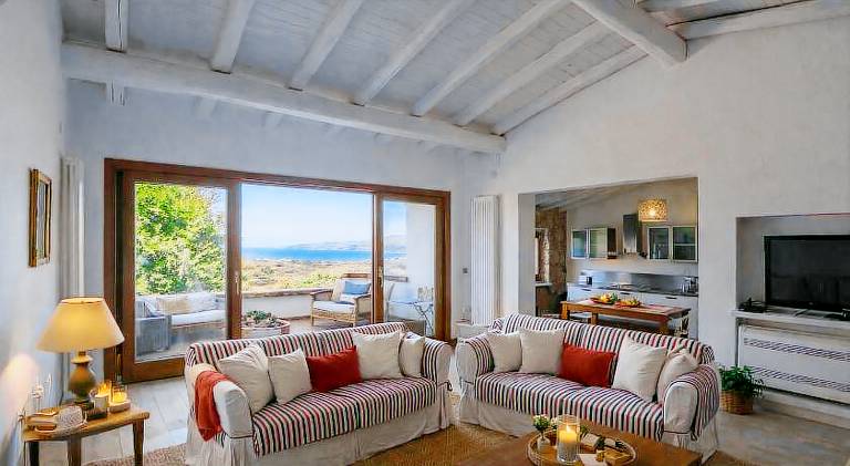 Villa with pool | Pet-friendly — photo 2