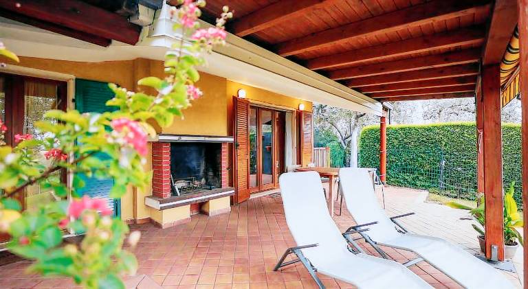 Nice house with yard, terrace & private pool | Pet-friendly — photo 5