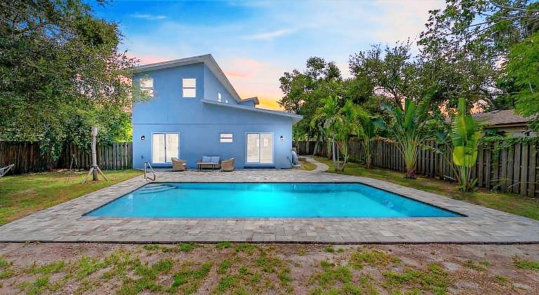 House with pool | Pets are welcome — photo 5