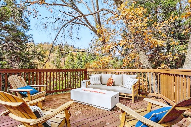 House Crestline