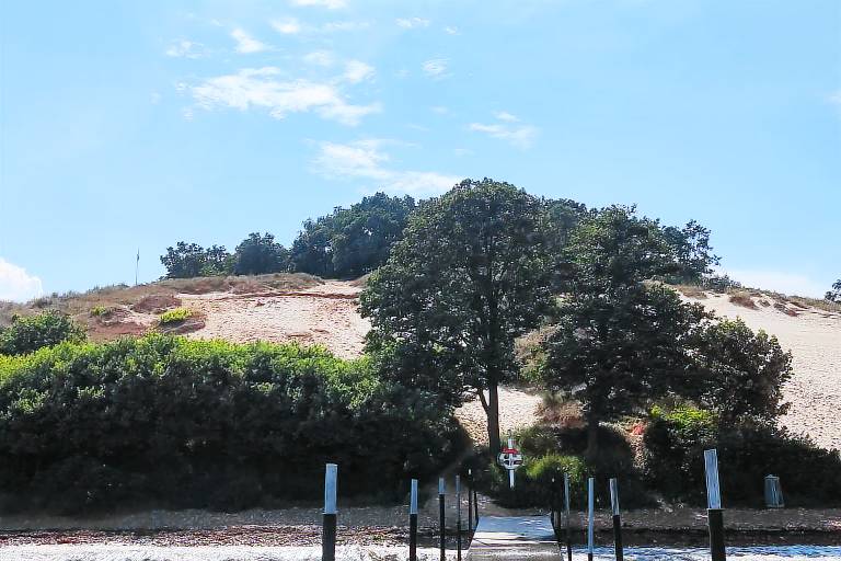 House with terrace — photo 4
