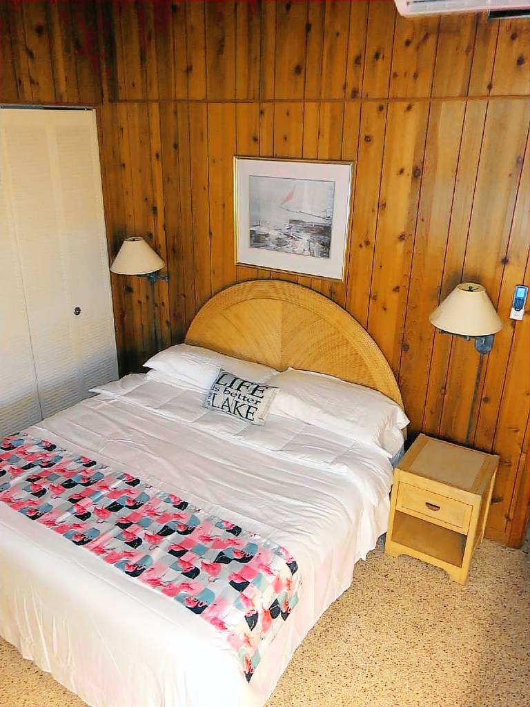 Tropical Marina & Resort on Lake Beresford