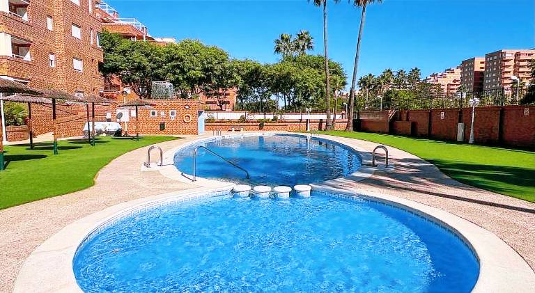 Holiday apartment with pool — photo 3