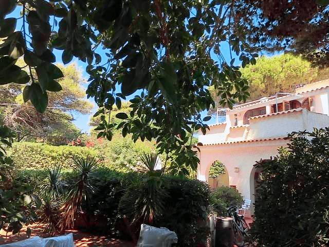 Child-friendly wonderful villa with barbeque & yard | Next to the beach | Pets are welcome — photo 5