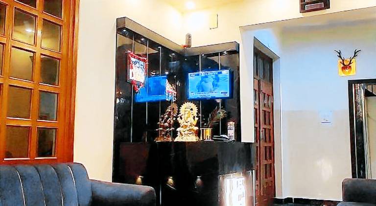 Bhagyashree Guest House 2 KM to Vishwanath Temple, Ganga Ghat Parking Available — photo 3