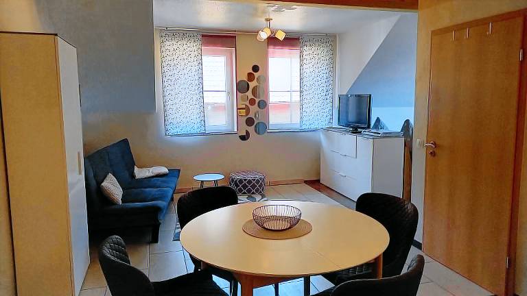 Appartement Fewo Bad WC Wohn Schlafraum