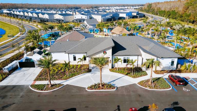 Fully equipped ample vacation home with pool | Pets allowed — photo 2