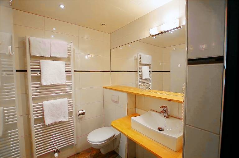 Apartment with sauna, yard & terrace — photo 5