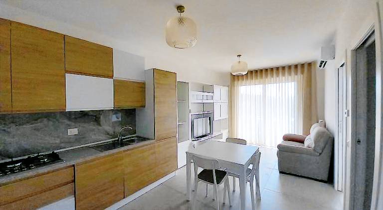 Rental apartment with patio & yard — photo 3