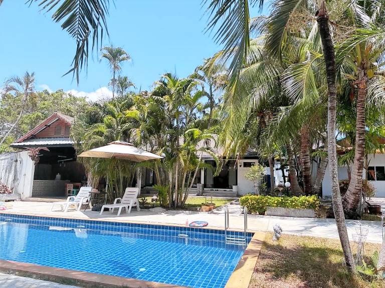 Nice villa with garden | Dogs allowed in Karon