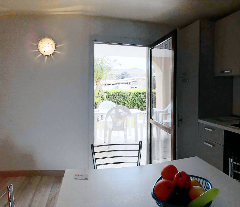 Holiday apartment with yard — photo 3