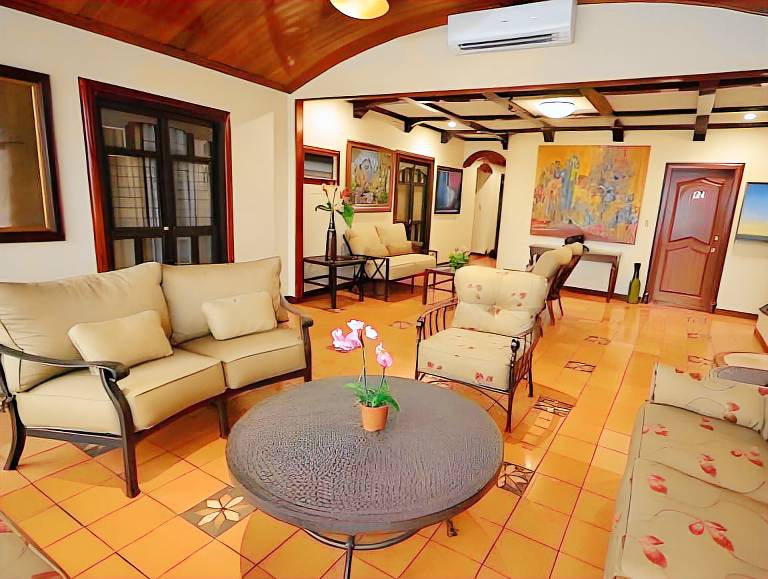 Hotel Casa Roland San Jose