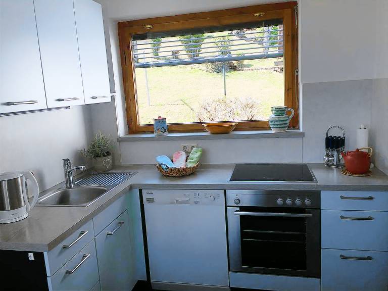 House with garden, barbeque & patio | Lake view — photo 4