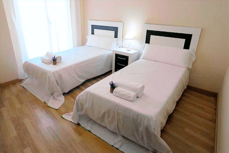 Holiday apartment with pool | Near New Cathedral of Salamanca | Suitable for remote work | Pets allowed — photo 2