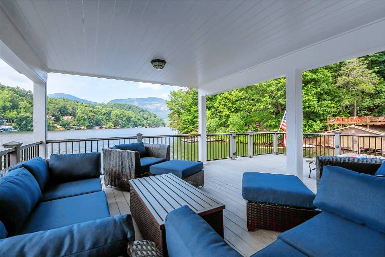 House Lake Lure