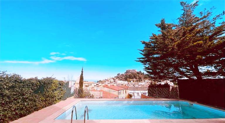 Apartment with pool in Begur