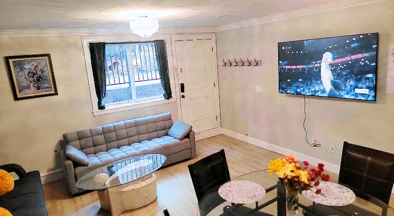 Oscar INN & 2bd Family Suite or Private Room — photo 3