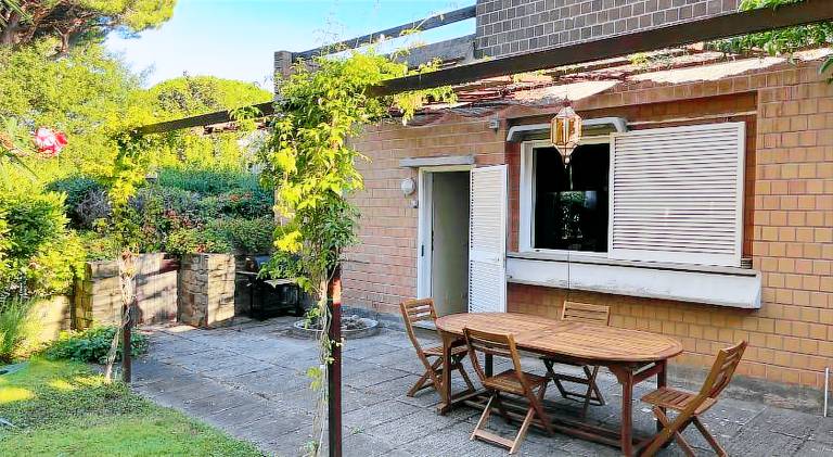 Fully equipped wonderful vacation home with terrace & yard | Pets are welcome — photo 4