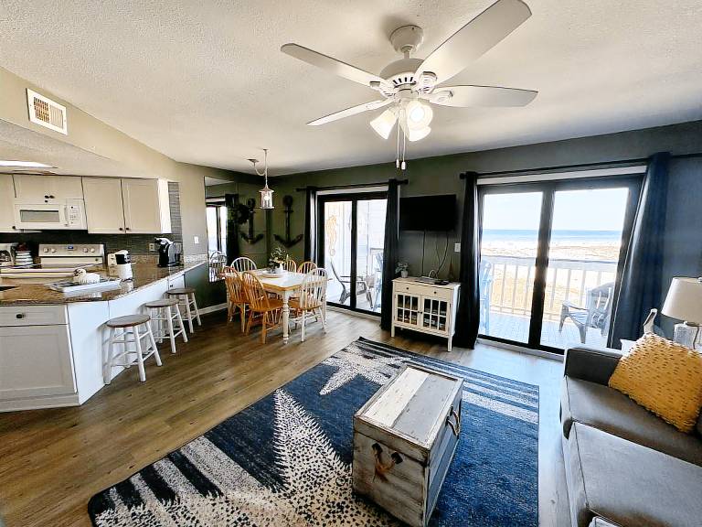 Child-friendly condo with pool | Beach view | Close to the beach | Pet-friendly — photo 4