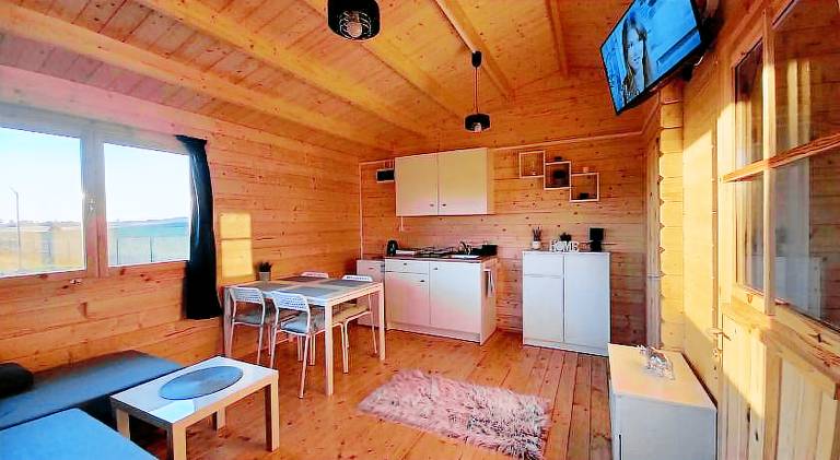 Nice lodge with yard, sauna & patio | Pets are welcome — photo 2