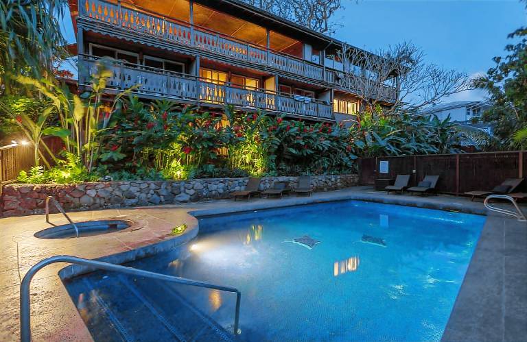 Resort  Kahaluu