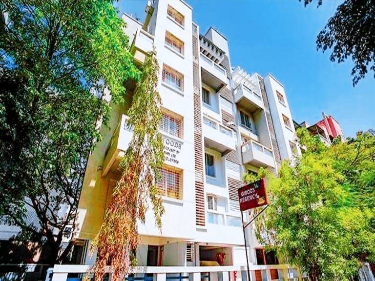 Woods Regency Nr Sunshine Park