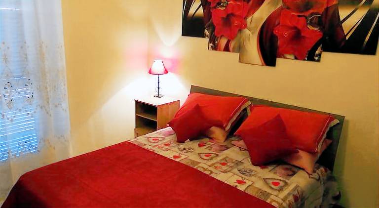 Holiday apartment with 2 rooms for 6 persons in Arcola