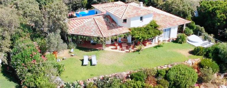 Villa with yard, barbecue & private pool | Mountain view — photo 3