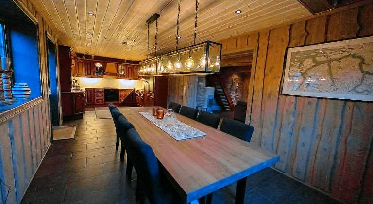 Chalet with jacuzzi — photo 3
