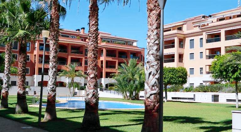 Holiday apartment with jacuzzi & pool in Denia